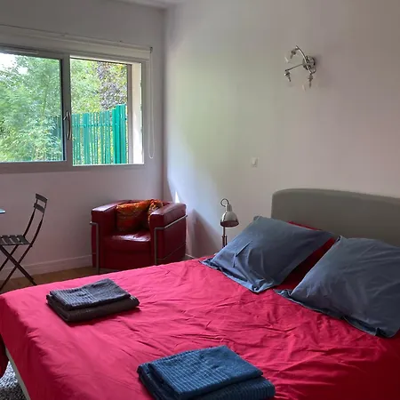 Appartamento Vue Sur Jardin, 3 Pièces Parigi